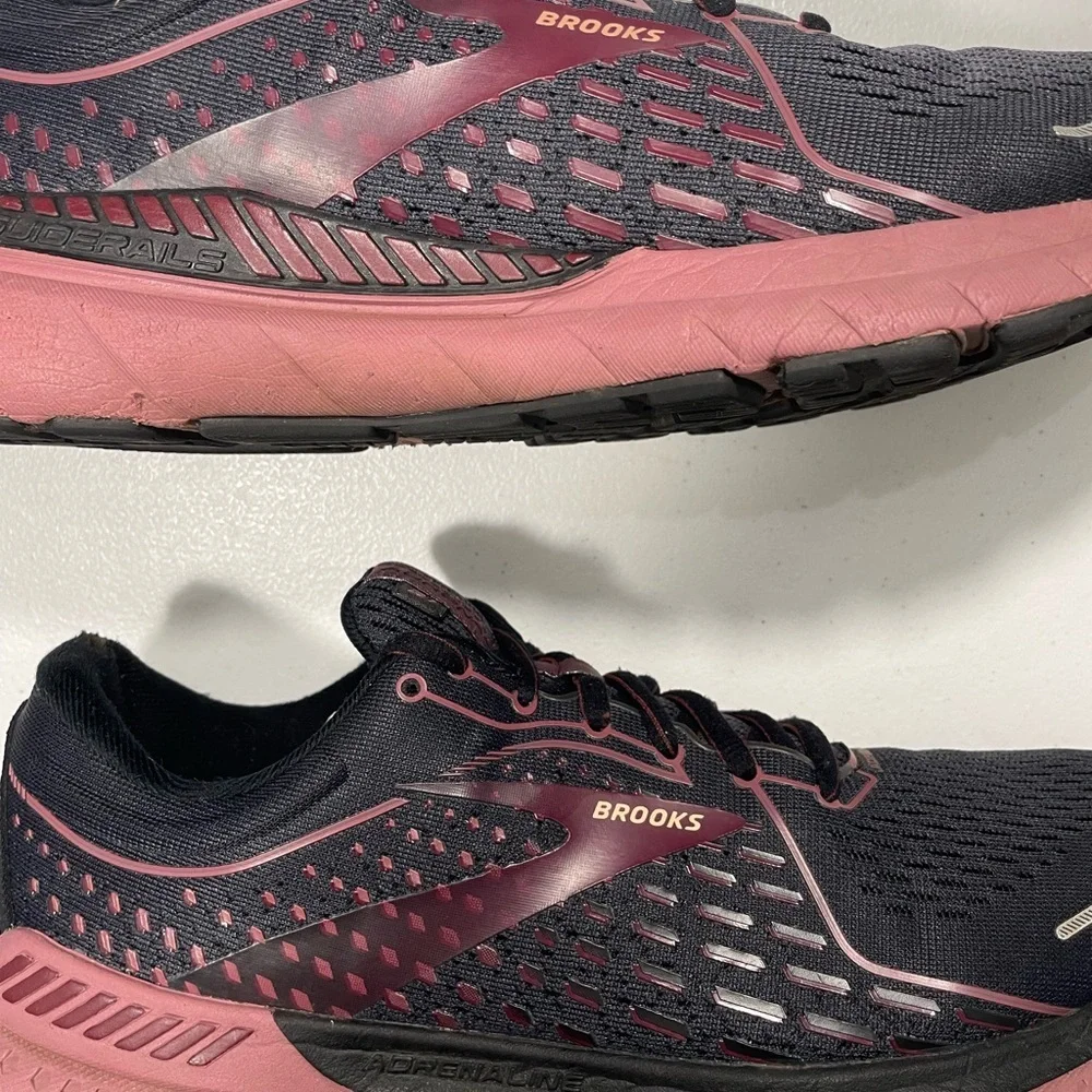 Brooks Women's Adrenaline Athletic Shoes -9.5 SB/00